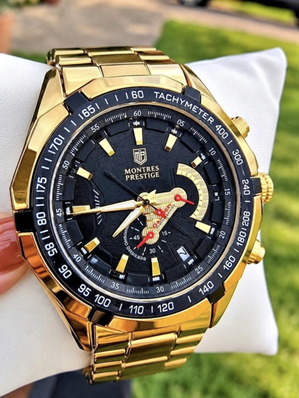 Montres Prestige by INVICTA Chronograph Gold Watch L
